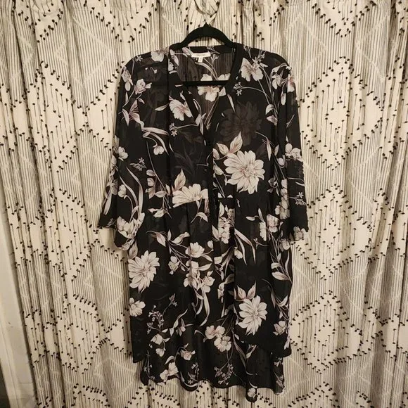 Sheer 2X high-low printed top - Picture 2 of 4